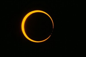 5月21日の金環日食（フィルムカメラ）